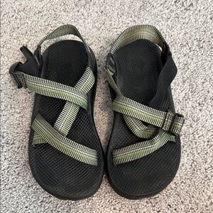 Men’s size 9 Black and Green chacos